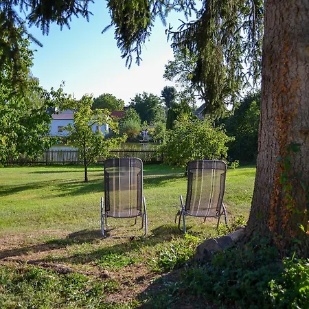 Honza Holiday home Oslov